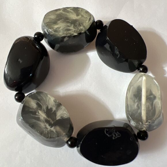 Black & Gray Snowflake Obsidian Pendant w/ Plastic Bracelet & Drop Earrings Set - Picture 8 of 16